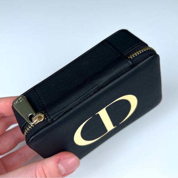 Dior Black and Gold Cosmetic Bag - Picture 7 of 7